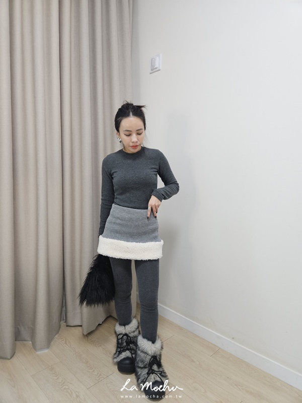 圓領直坑條純色打底上衣